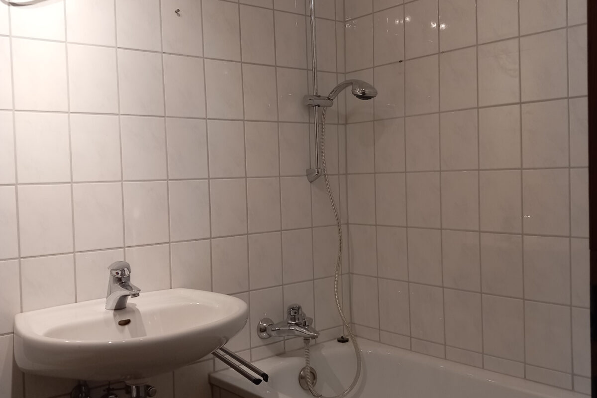 Bild zum Angebot: schöne kleine Wohnung mit Kinder- oder Arbeitszimmer ab Dez. frei