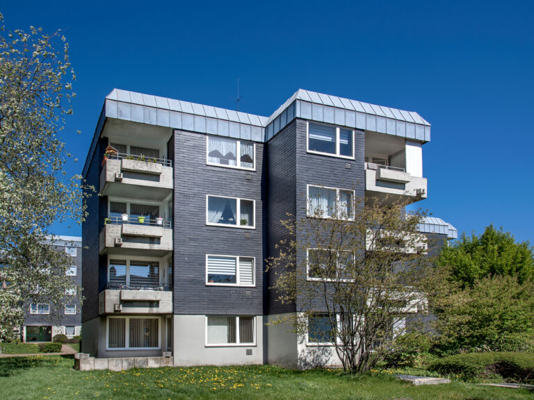Bild zum Angebot: Geräumige Wohnung mit Balkon in zentraler Lage