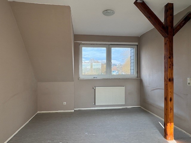 Bild zum Angebot: Sonnige Dachgeschosswohnung mit Wohlfühlcharakter