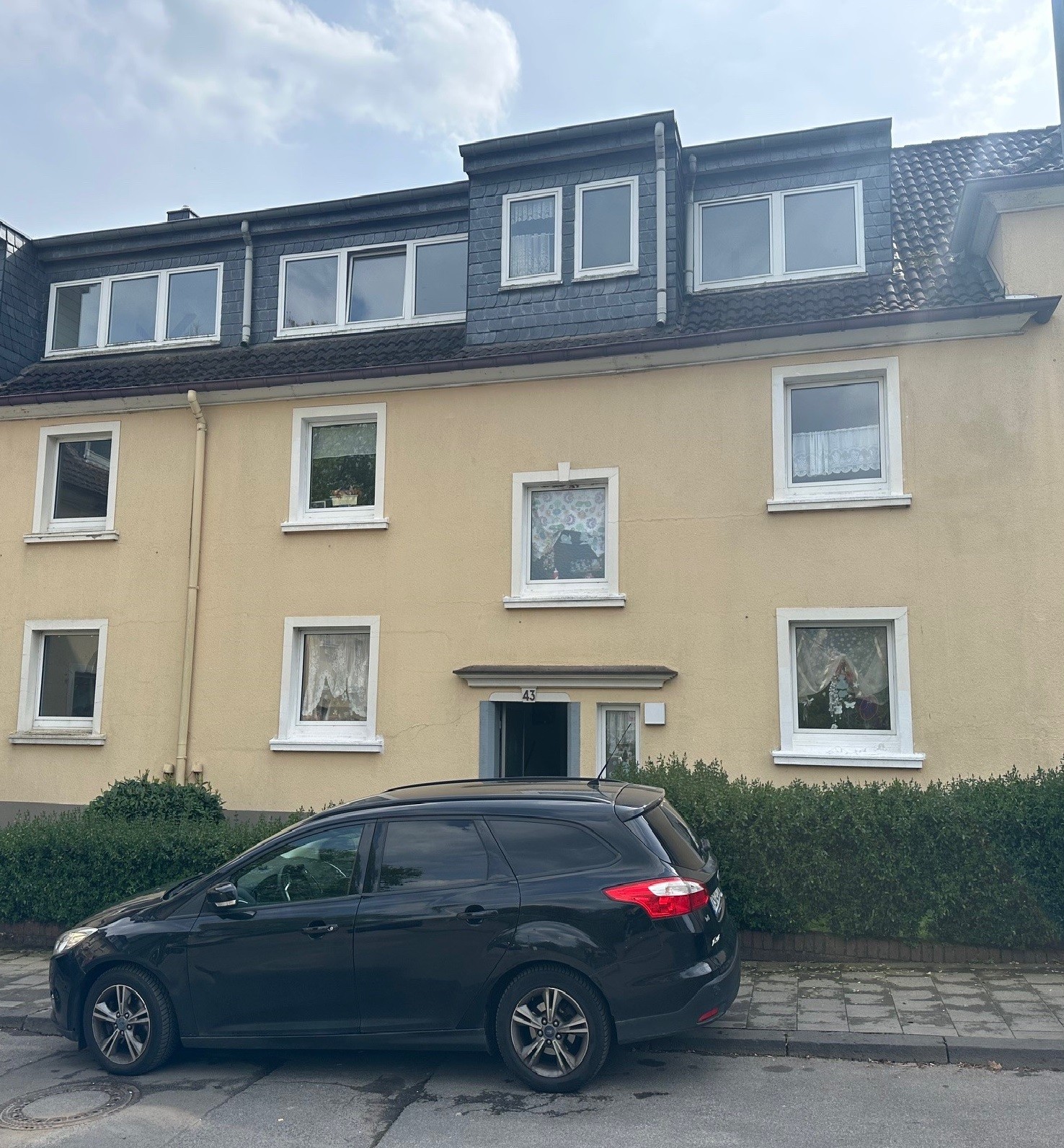 Bild zum Angebot: Sonnige Dachgeschosswohnung mit Wohlfühlcharakter