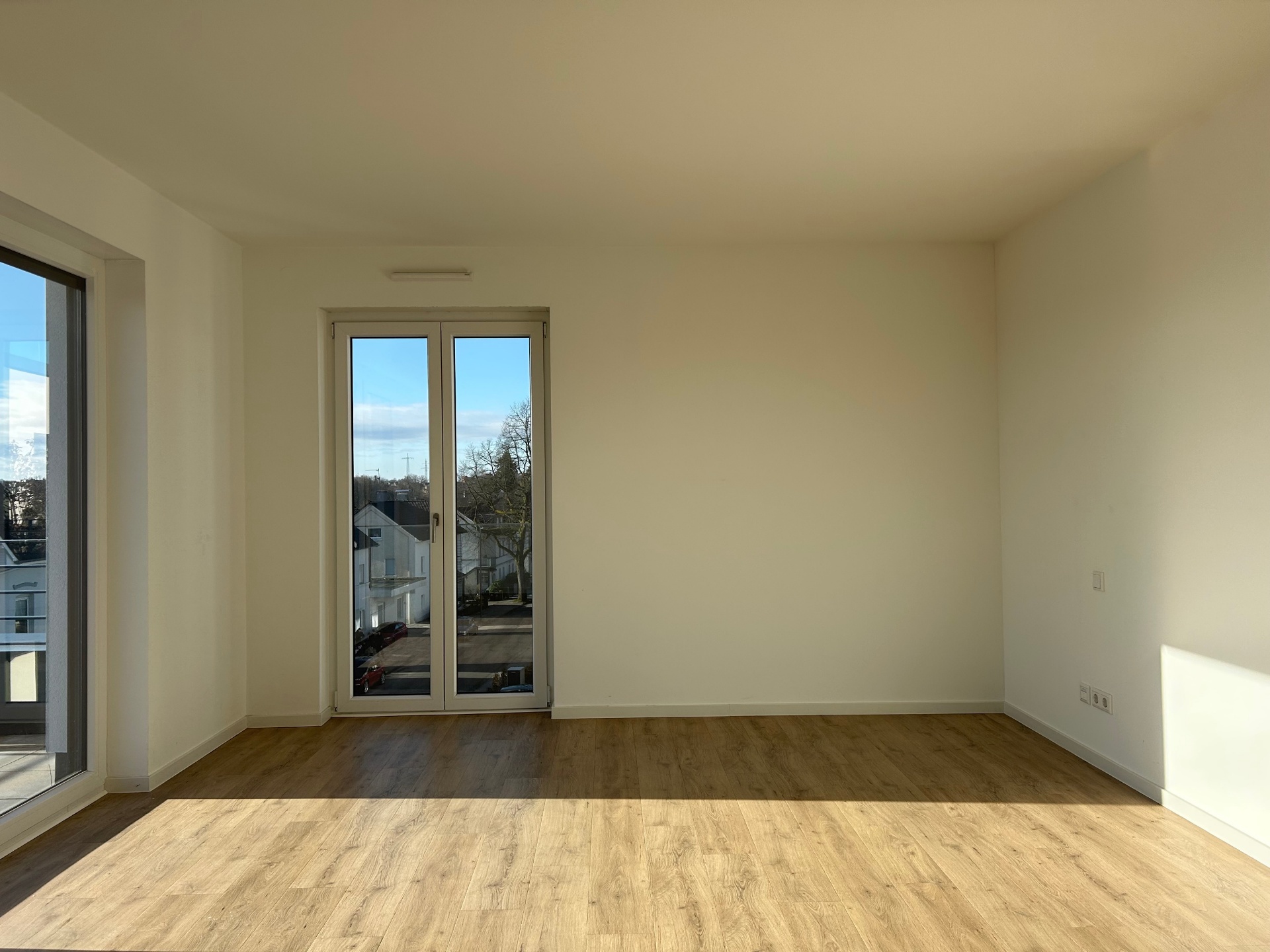 Bild zum Angebot: Exklusives Wohnen auf gehobenem Niveau mit privater Terrasse in Remscheid-Lennep