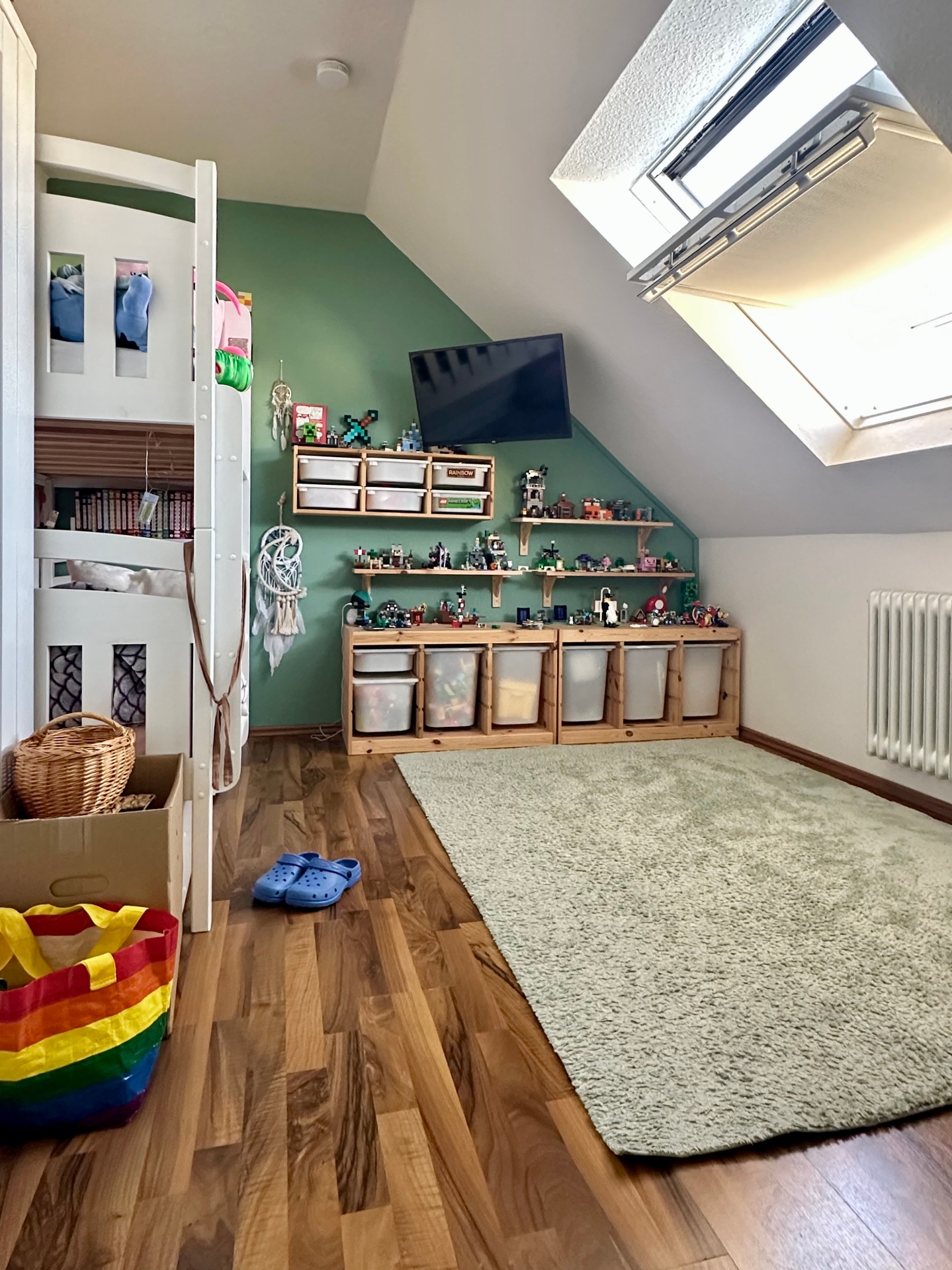 Bild zum Angebot: Lichtdurchflutete Dachgeschosswohnung